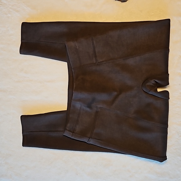 Spanx Faux Suede Leggings in Chocolate Brown Sz Petite M - Like New! - Picture 3 of 9